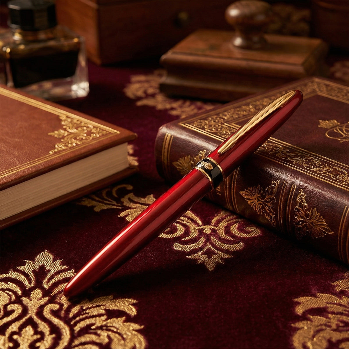 Yangzie Alligator 215 Maroon Fountain Pen – Gold Clip, Fine Nib