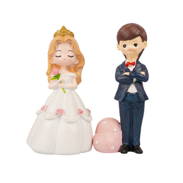 Lovable Young Couple Statue | Desk & Shelf Decoration