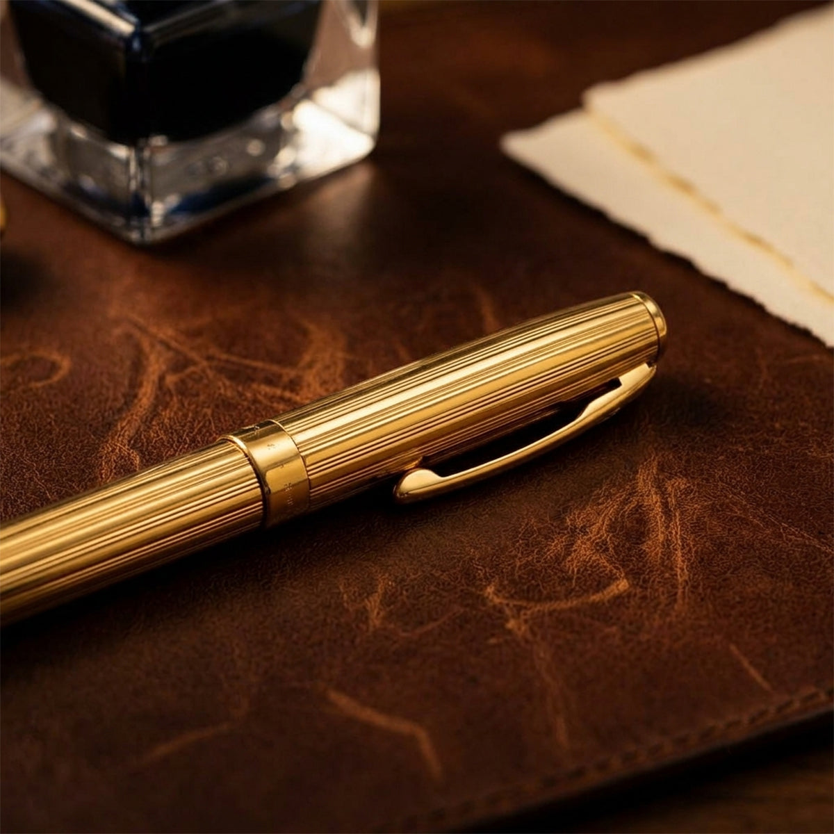 Sheaffer Sagaris Fountain Pen – Full Gold Finish, Medium Nib, Converter