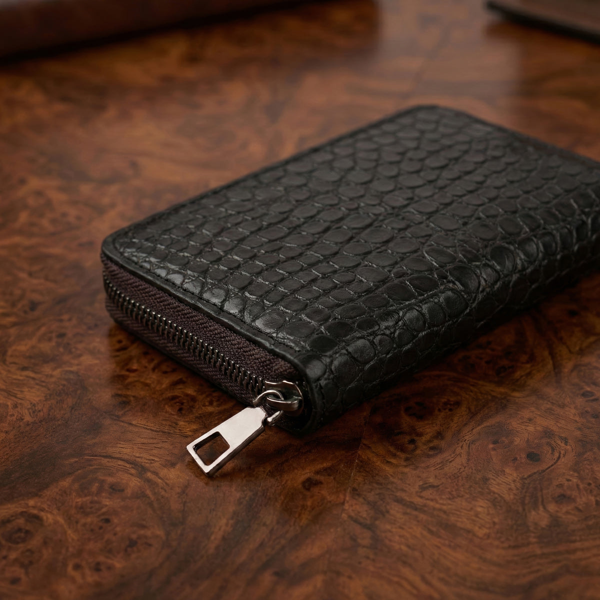 Stylish Black Printed Leather Card Holder – Crocodile Grain Design
